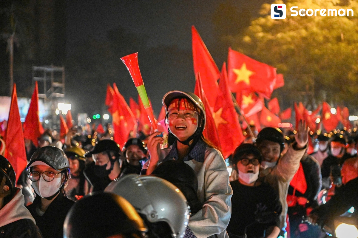 김상식호 베트남, 태국에 합계 5-3 승리...미쓰비시컵 우승